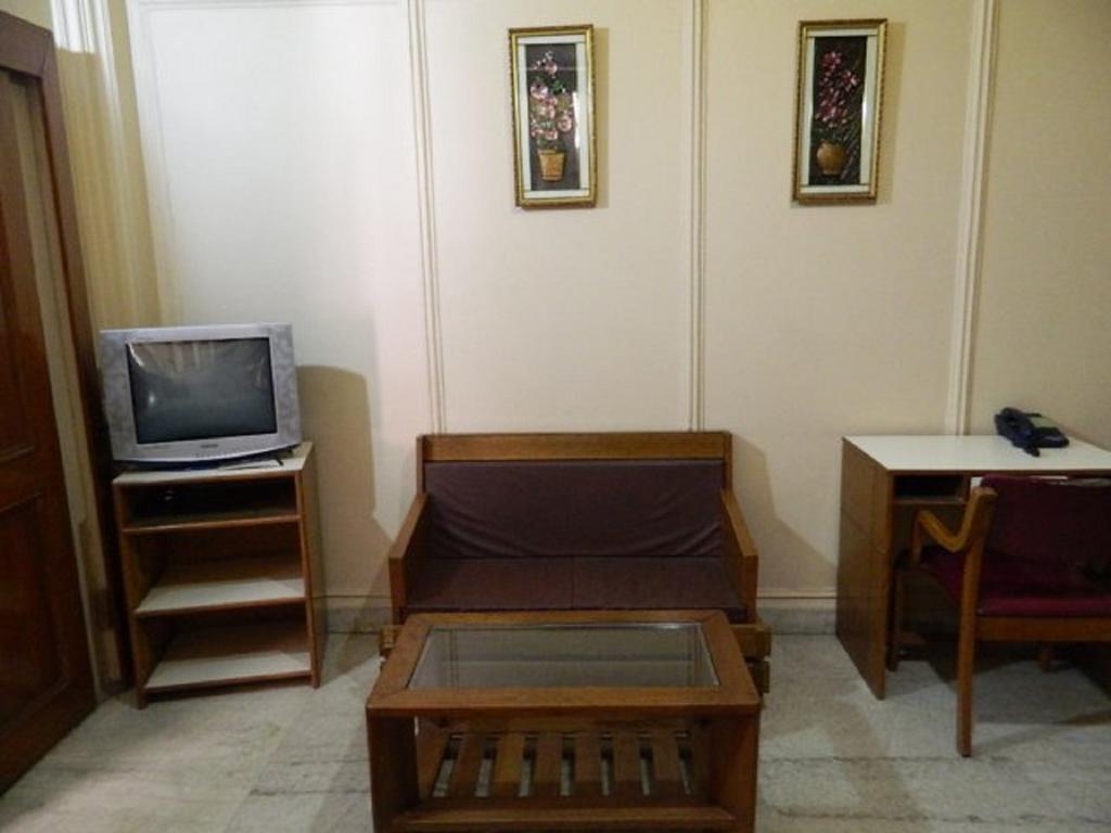 Viraaj Guest House Νόιντα Εξωτερικό φωτογραφία